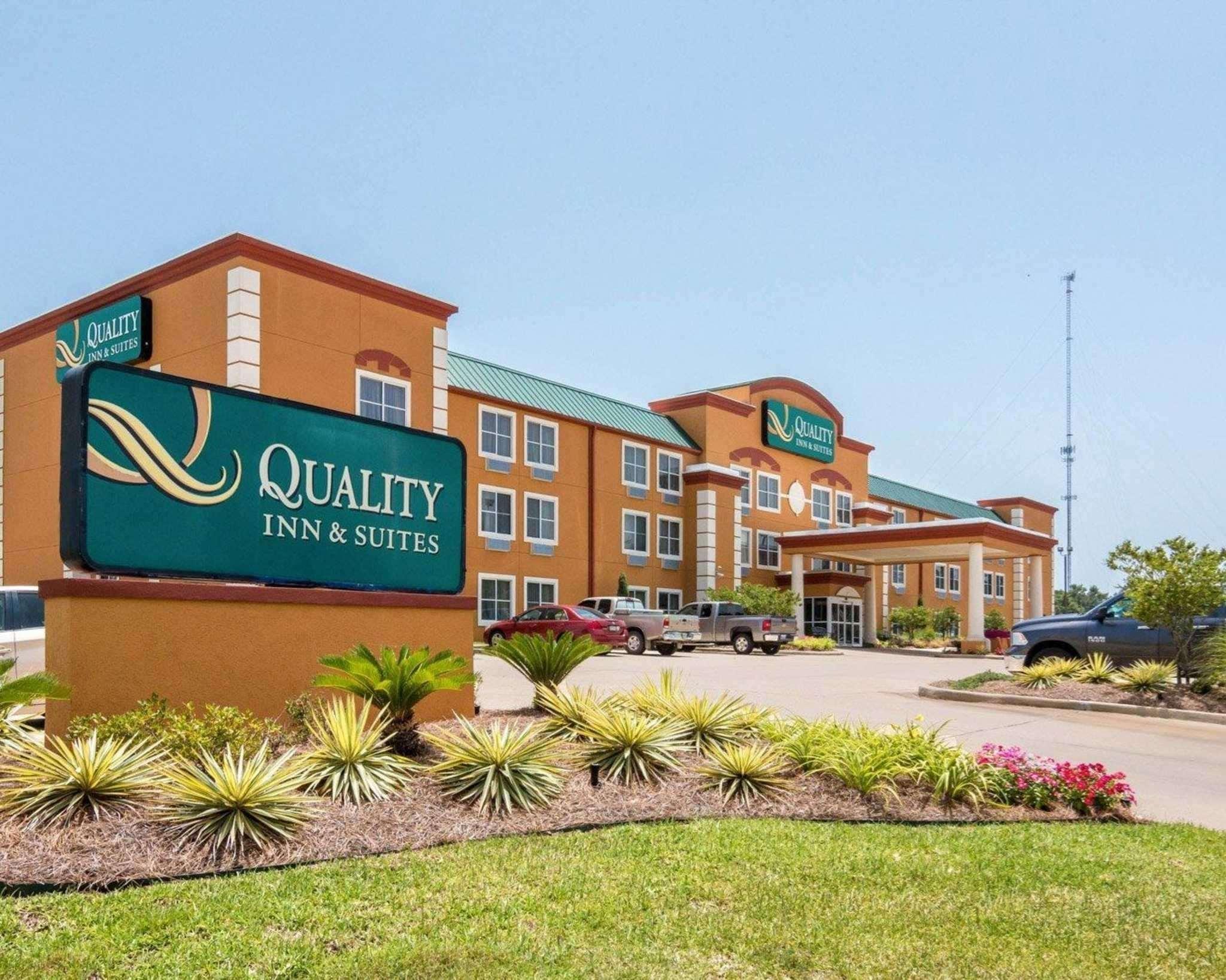 ווסט מונרו Quality Inn & Suites מראה חיצוני תמונה