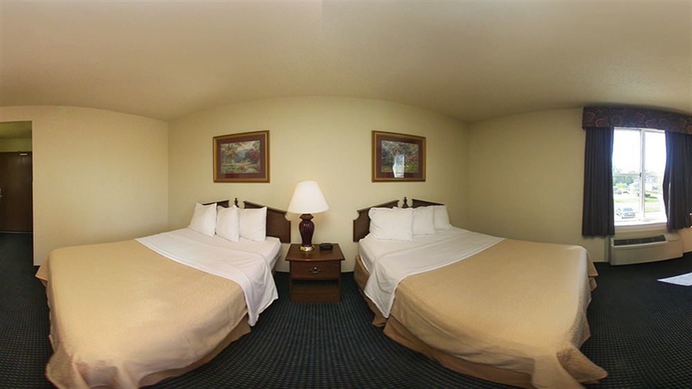 ווסט מונרו Quality Inn & Suites מראה חיצוני תמונה